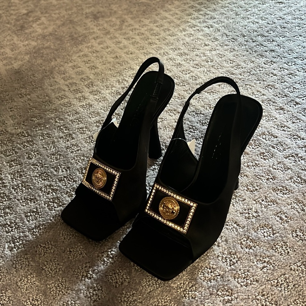Versace shoes - Picture 6 of 11